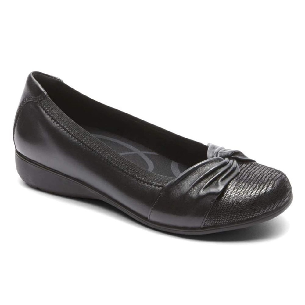 Aravon Woman’s Andrea AR Balet Flat